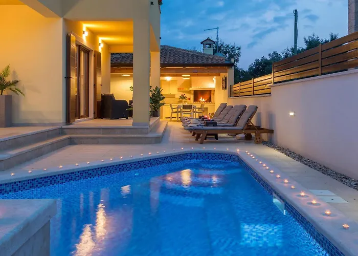 3 Bedroom Lovely In * Barbariga
