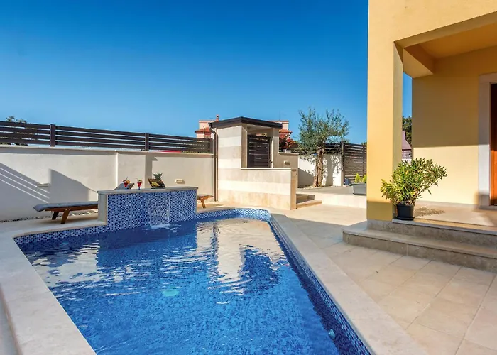 3 Bedroom Lovely In *