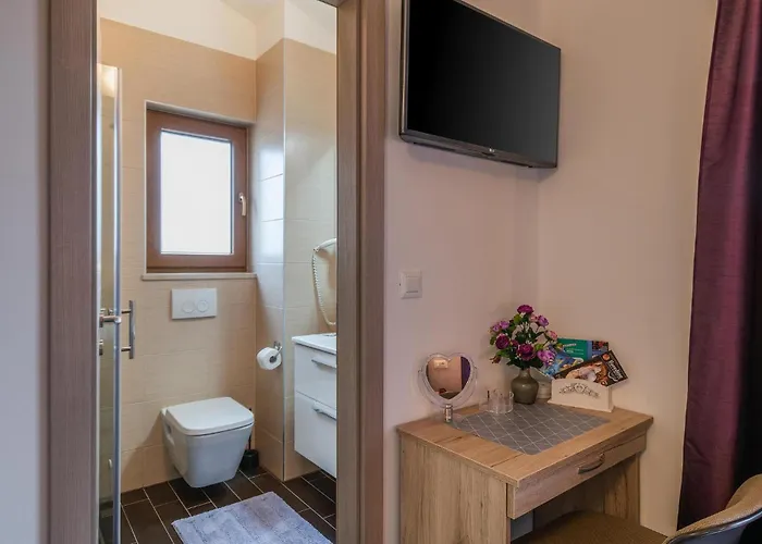 3 Bedroom Lovely In Vakantiehuis Barbariga