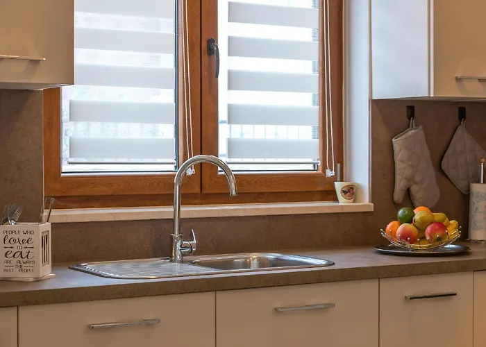 Vakantiehuis 3 Bedroom Lovely In