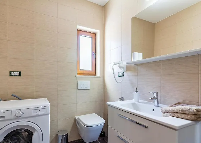 3 Bedroom Lovely In Vakantiehuis Barbariga