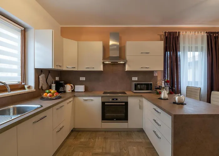 3 Bedroom Lovely In * Barbariga