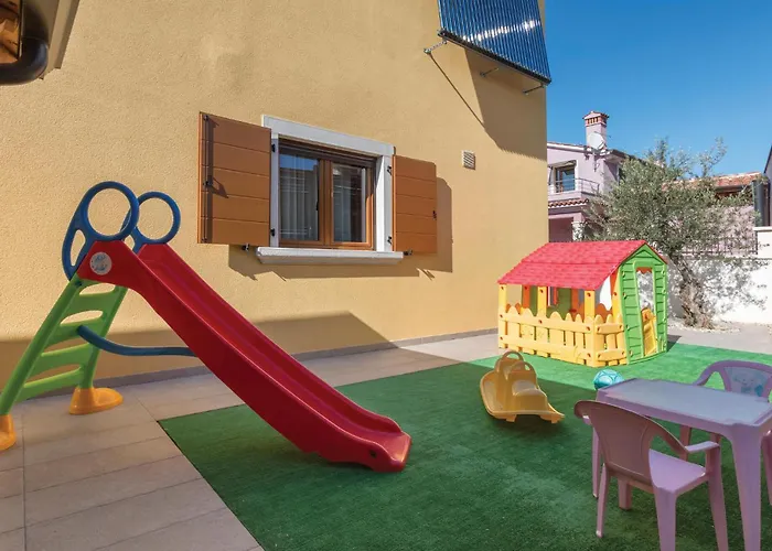 3 Bedroom Lovely In Vakantiehuis *