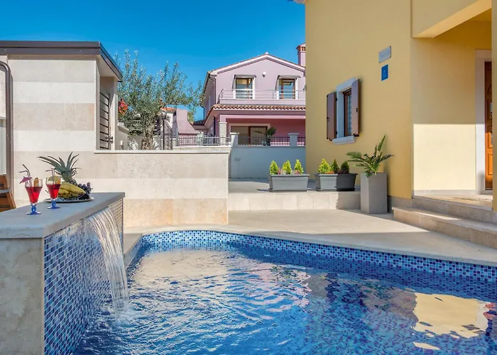 3 Bedroom Lovely In Barbariga